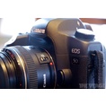 Canon to unveil new EOS 5D next week?